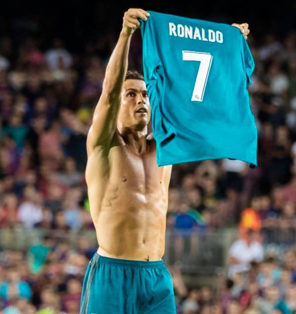 场边观察小 场边观察小